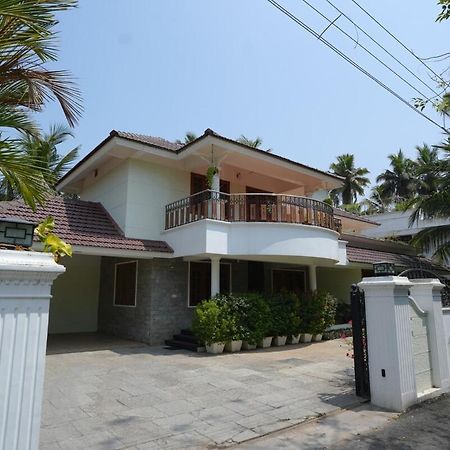 Pinky'S Villa Thiruvananthapuram Eksteriør bilde