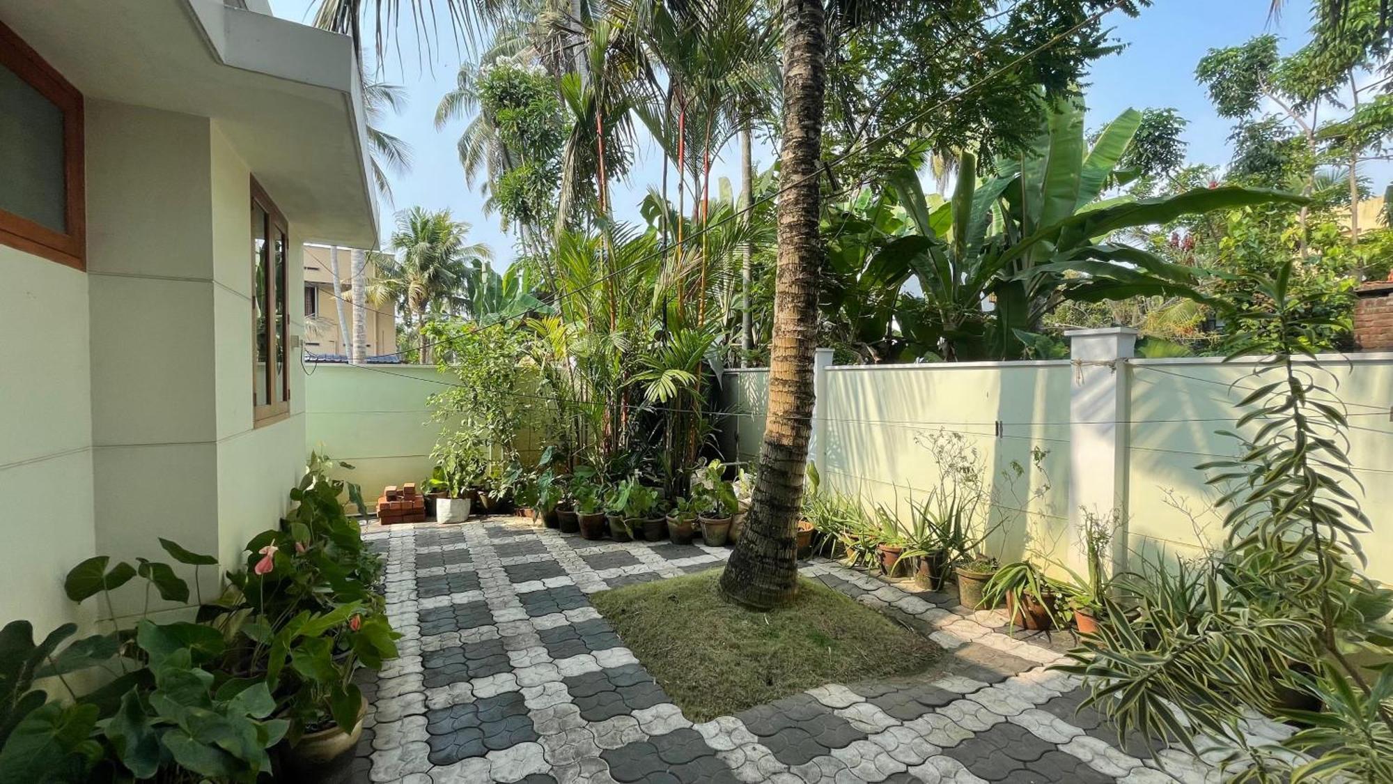 Pinky'S Villa Thiruvananthapuram Eksteriør bilde